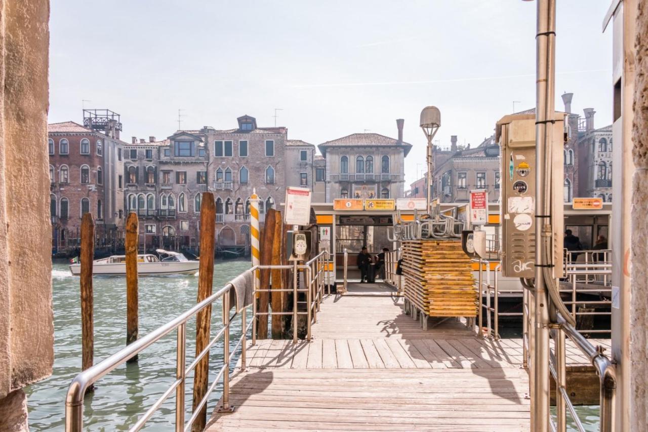 Fenice Backstage Over Canal Venise Extérieur photo