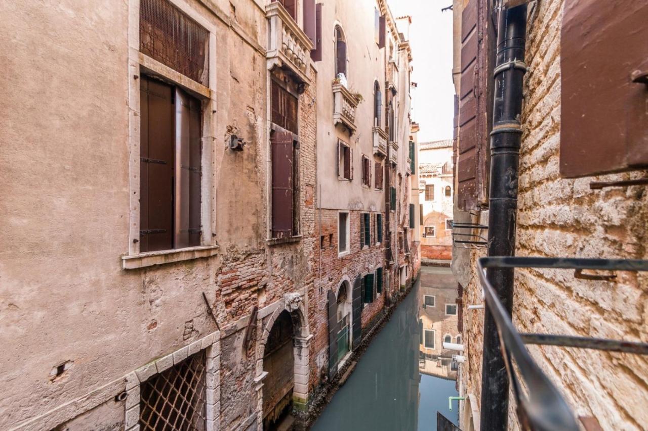 Fenice Backstage Over Canal Venise Extérieur photo